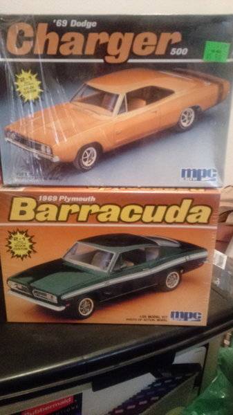 FOR SALE] - 69 Barracuda model kit