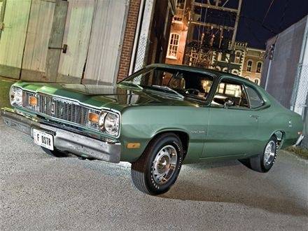 0908_01_z+1970-1976_plymouth_duster+front_three_quarters_view[1].jpg