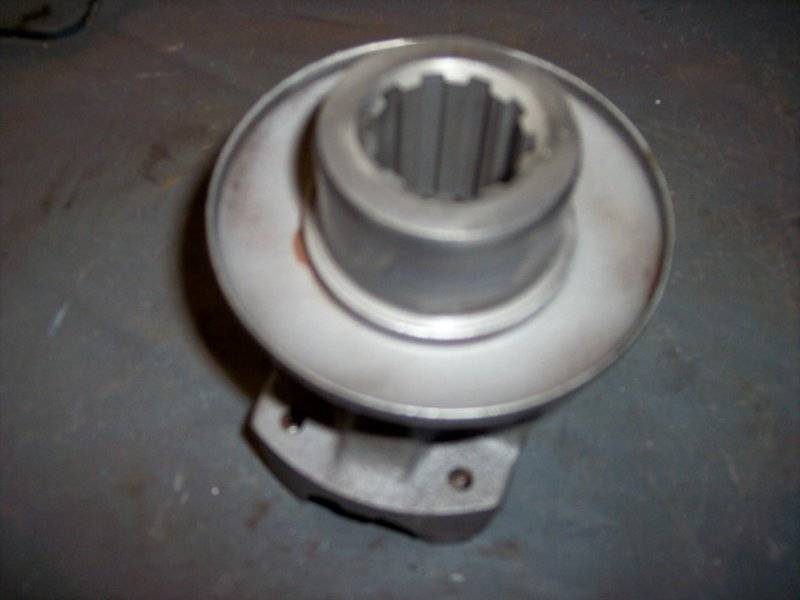 1330 10 SPLINE YOKE-2.jpg