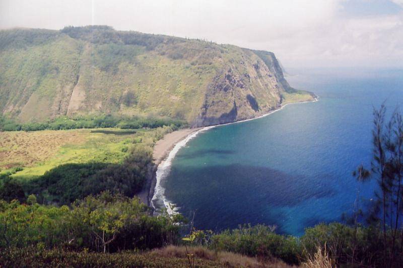 19--Waipio (valley of kings) overlook Kukuihaele Hawai'i.jpg