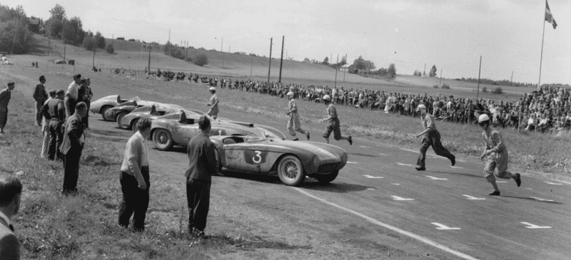 1956-08-05_Karlskoga_Le_Mans_start_practice.png