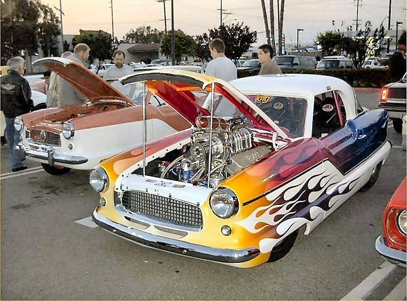 1956%20Nash%20Metrotropolitan%20Hot%20Rod%20with%20Blown%20Engine%20White%20with%20Flames.jpg
