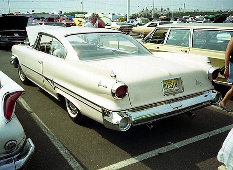 1960 Dodge Dart.jpg