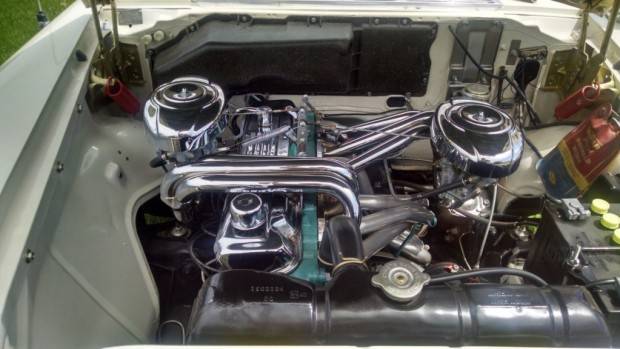 1960-Plymouth-engine.jpg