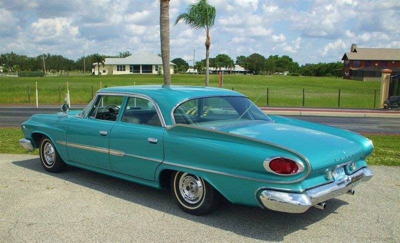 1961 Dodge Polara.jpg