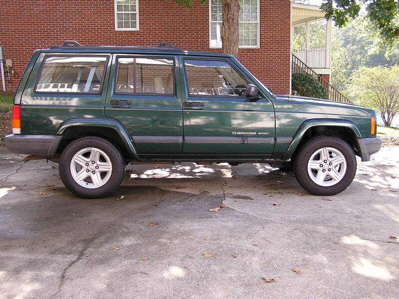 2001 Cherokee 4.JPG