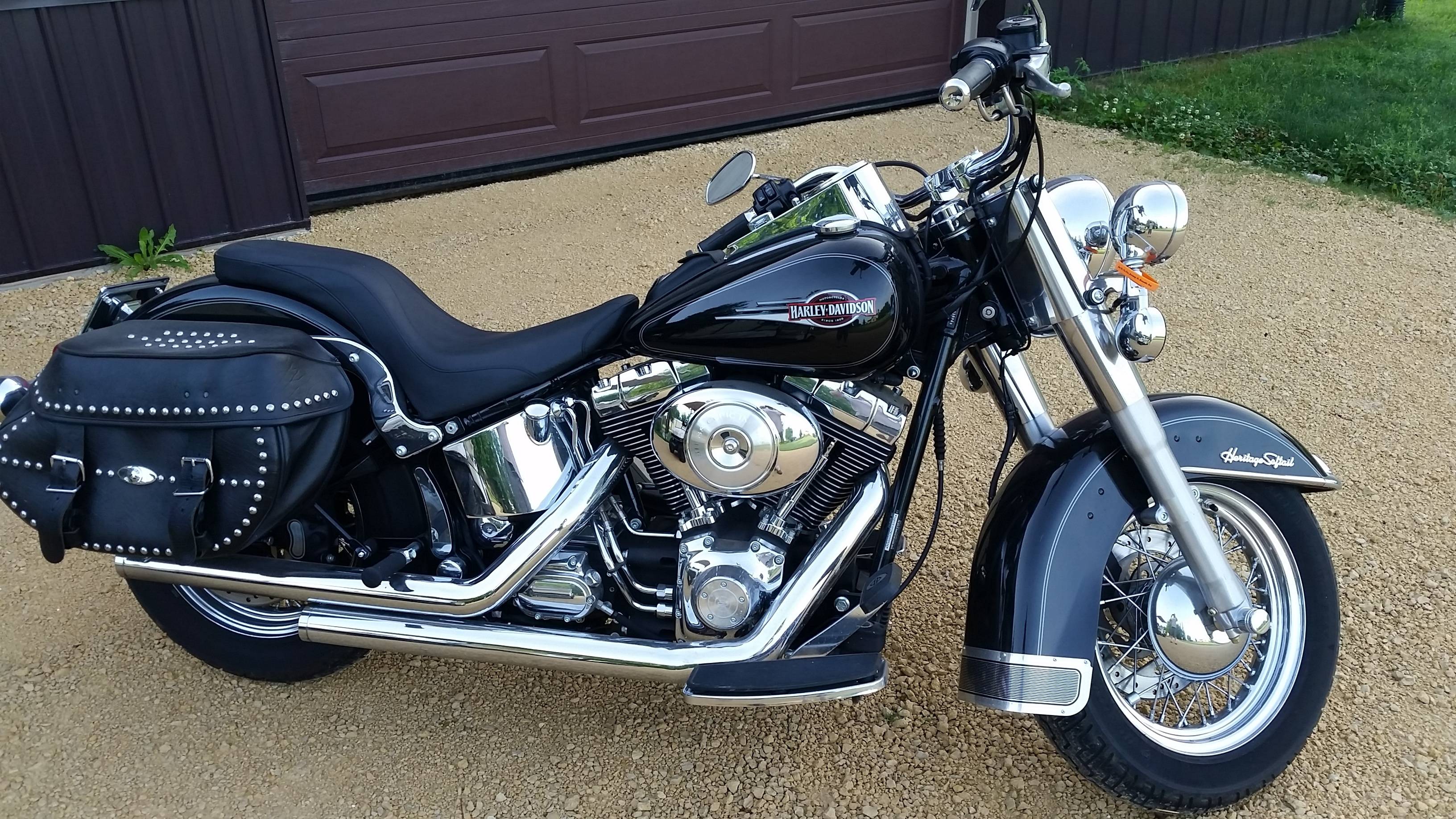 For Sale 2006 Harley Davidson Heritage Softail Classic Low Miles Black And Carburetor Not Fuel Injected For A Bodies Only Mopar Forum