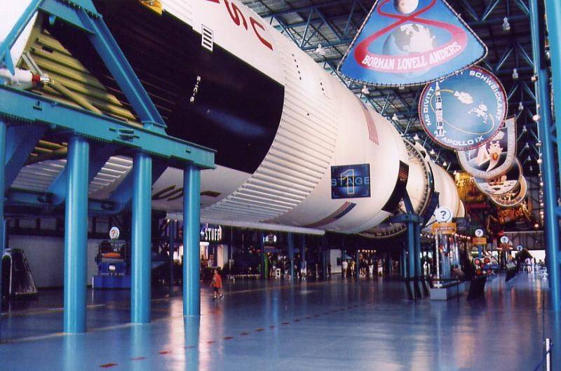 25--Saturn V.jpg