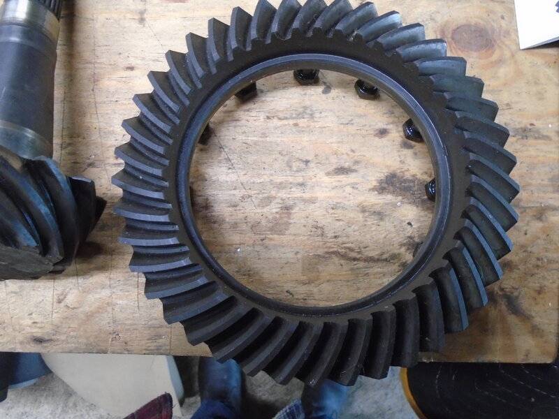 3.23 gears 489 big yoke 002.JPG