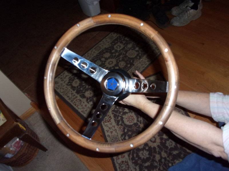 65 Dart Grant Steering Wheel 001.JPG