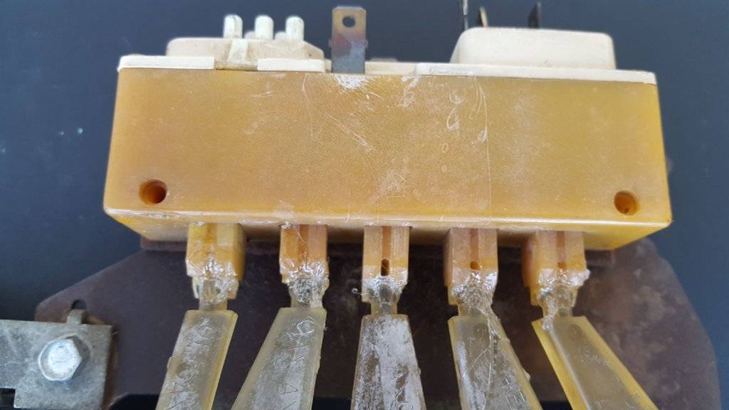 66 Barra AC bezel n buttons 3.jpg