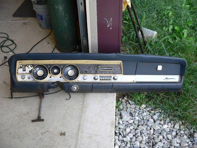 67 Cuda resized0136.jpg