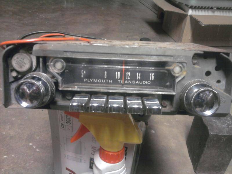 67BarracudaRadio.jpg