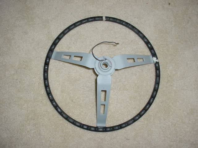 68-69 Sport steering wheel 2.JPG