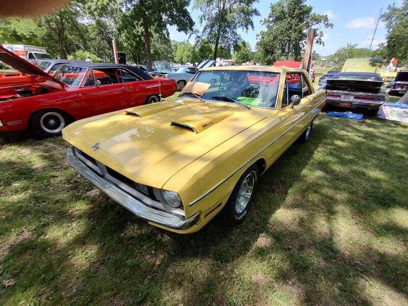 70 Swinger drivers front.jpg