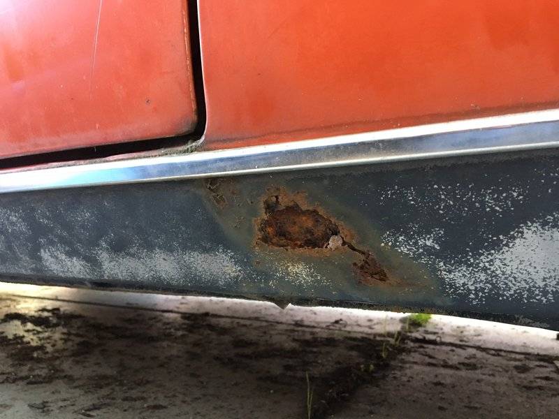 71 dart drv rocker rust.JPG