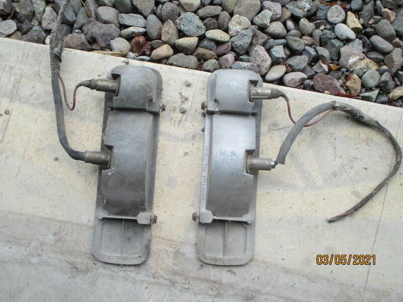 72 Scamp tail bracket 3.JPG