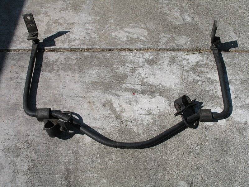 74 dart sway bar.JPG