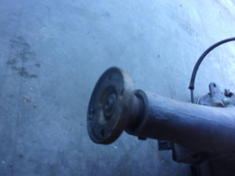 904 Transmission with parts and Ps side A pillar 013.JPG