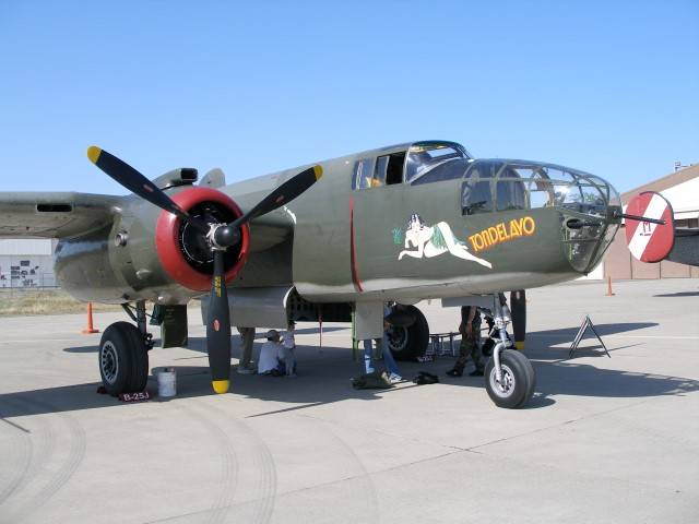 B-17 017 (Small).jpg