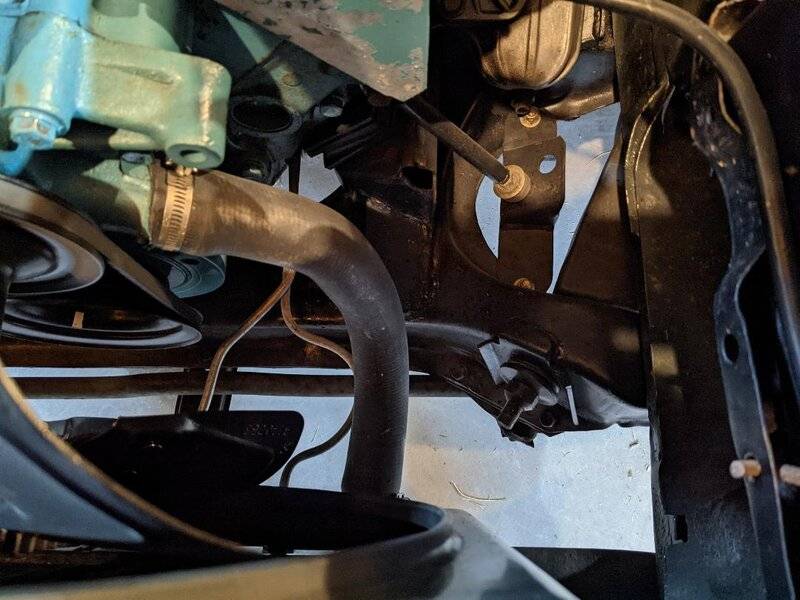 Barracuda 340 Lower Radiator Hose.jpg