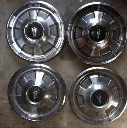 Barracuda hubcaps.PNG