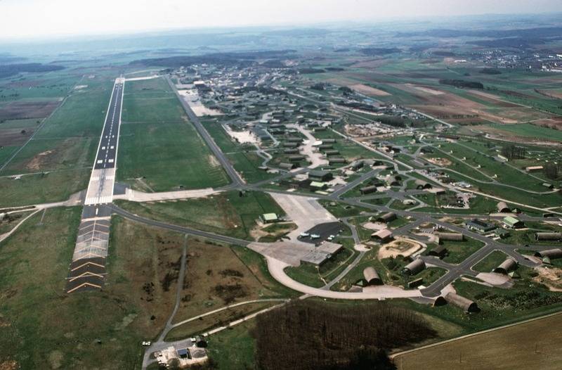 Bitburg_Air_Base_looking_south-west_1988.jpg