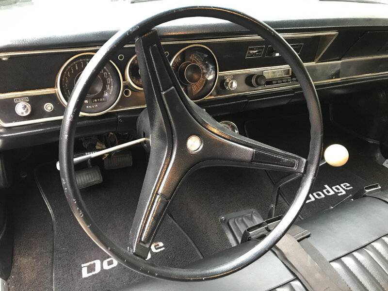 Blk Steering Wheel.jpg