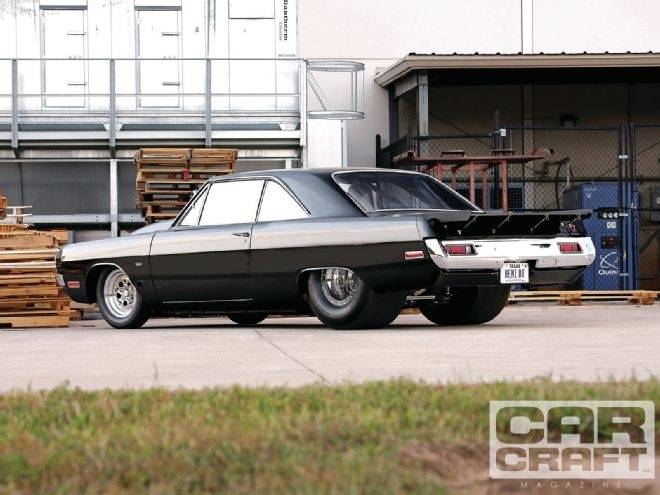 ccrp-1301-08-o_2012-pro-street-1971-dart_side-view-dart.jpg