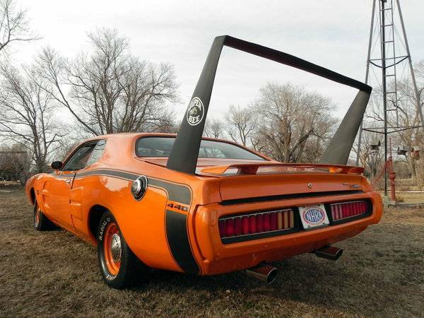 Charger 74 Wing Car.jpg