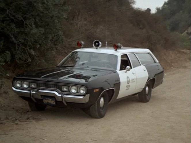Cop-Cars-Adam12-1971-Plymouth-Satellite-Wagon.jpg