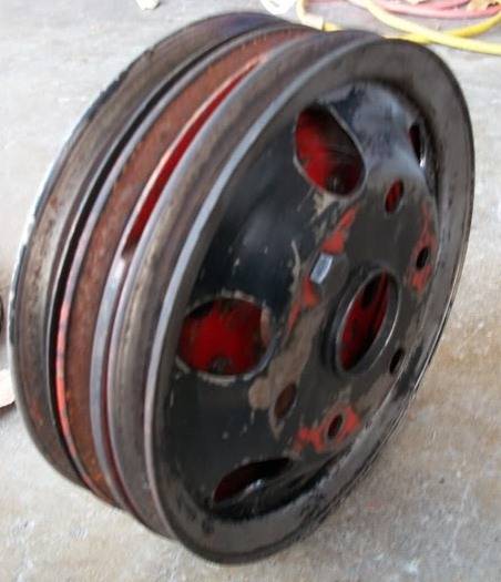 crank pulleys, outer is on backwards.jpg