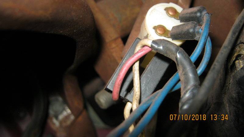 cruise wires II  by brake switch.JPG