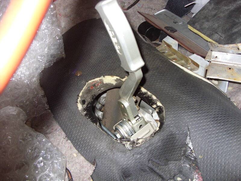 CUDAS  SHIFTER INSTALL  RT HEADER 007.JPG
