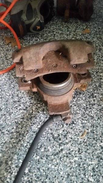 dart brake calipers.jpg