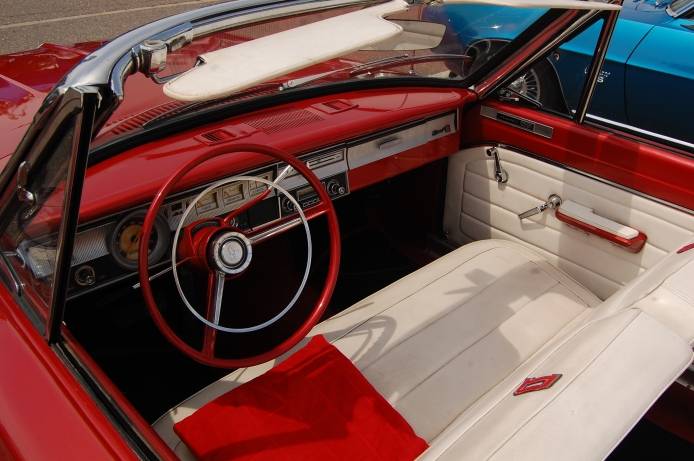 Dodge_Dart_3rd_generation_1963-1966_(1965_convertible_2d)_(01)_-IN1-.jpg