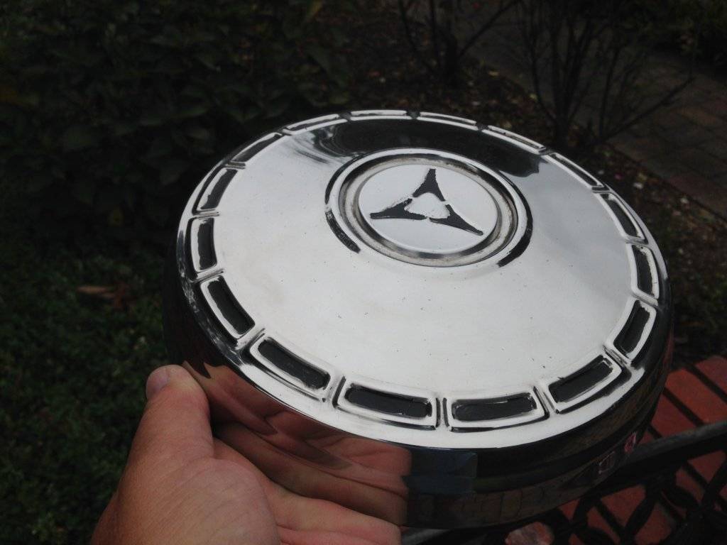 Dog Dish hubcaps (3).JPG