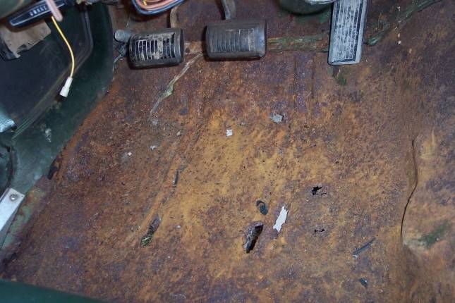 DriversSideFloorPan (645 x 430).jpg