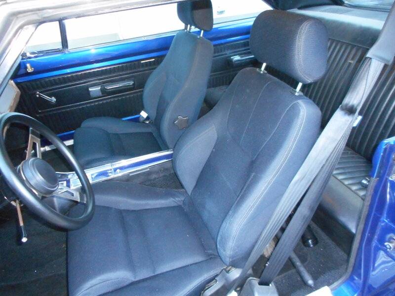 Procar Series 1300 Seat Pro-90 Vinyl Passenger Side