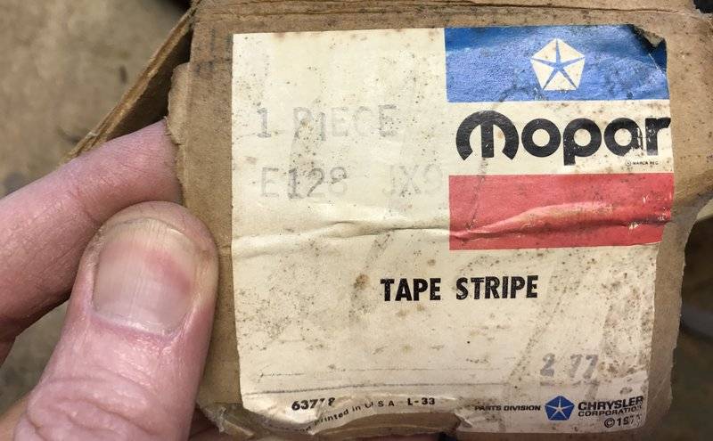 duster tail stripe.jpg