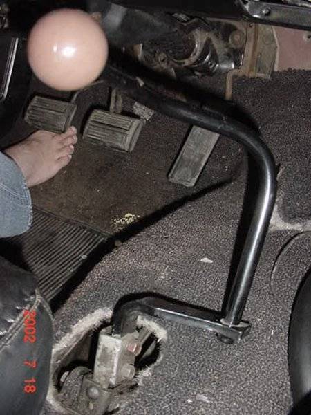 Factory shifter 04.jpg