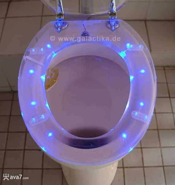 galactika-toilet.jpg