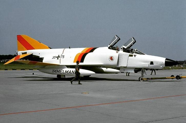 German F-4 #5 RF-4C (Small).jpg