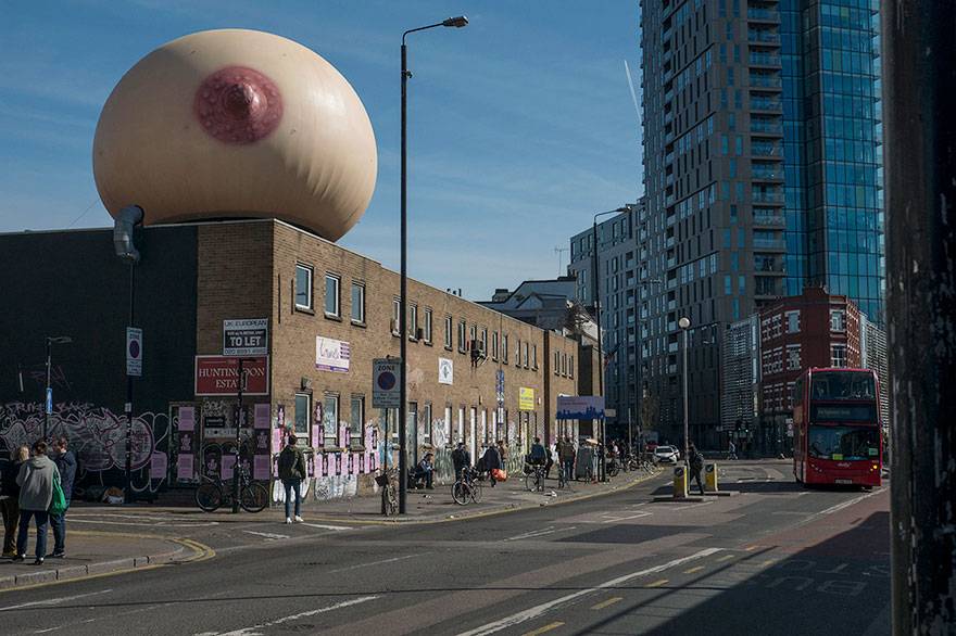 giant-inflatable-breast-breastfeeding-london-18.jpg