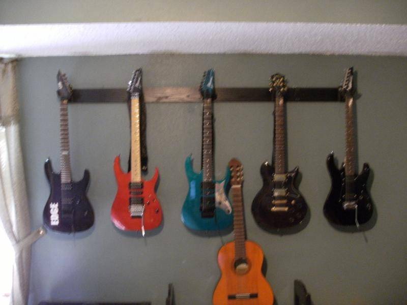 Guitars 011.jpg