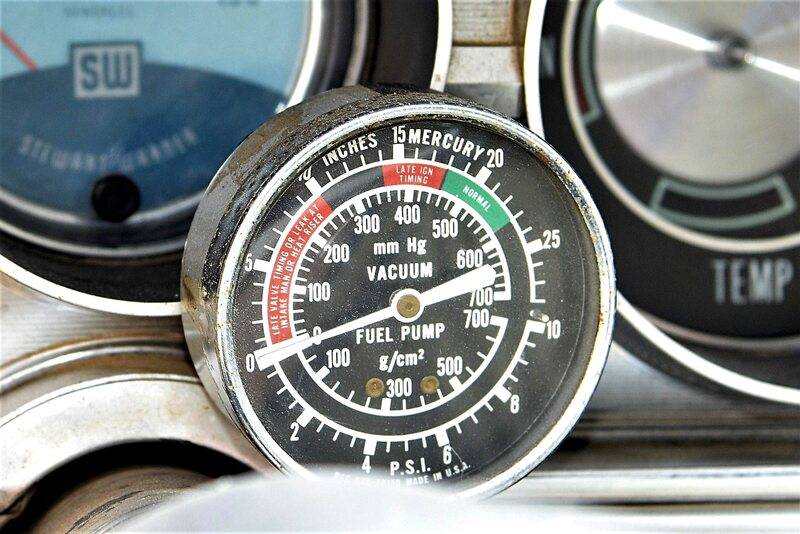 holland-1965-chevrolet-chevelle-300-vacuum-fuel-pressure-gauge.jpg