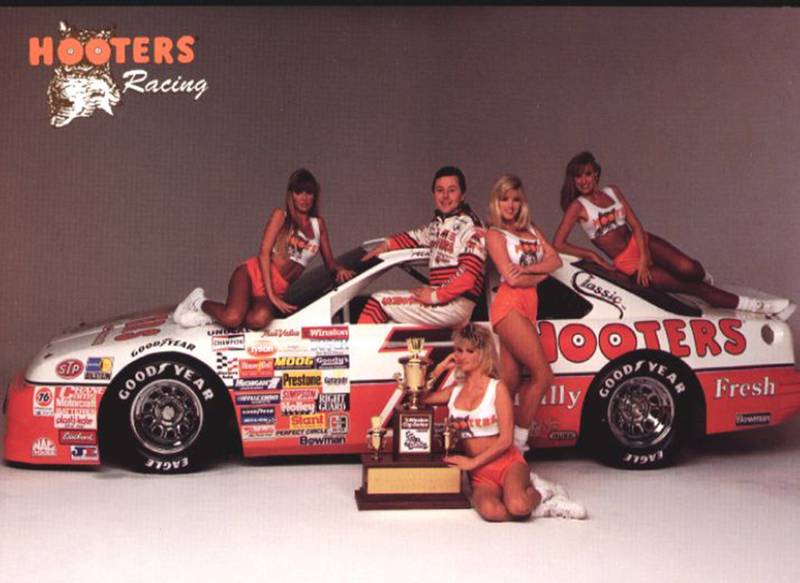 Hooters-Ford-Thunderbird-NASCAR.jpg