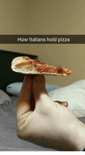 how-italians-hold-pizza-19246443.png