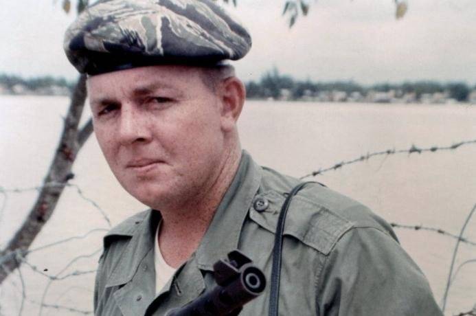Joe-Galloway-who-covered-Vietnam-alongside-soldiers-dies-at-79.jpg