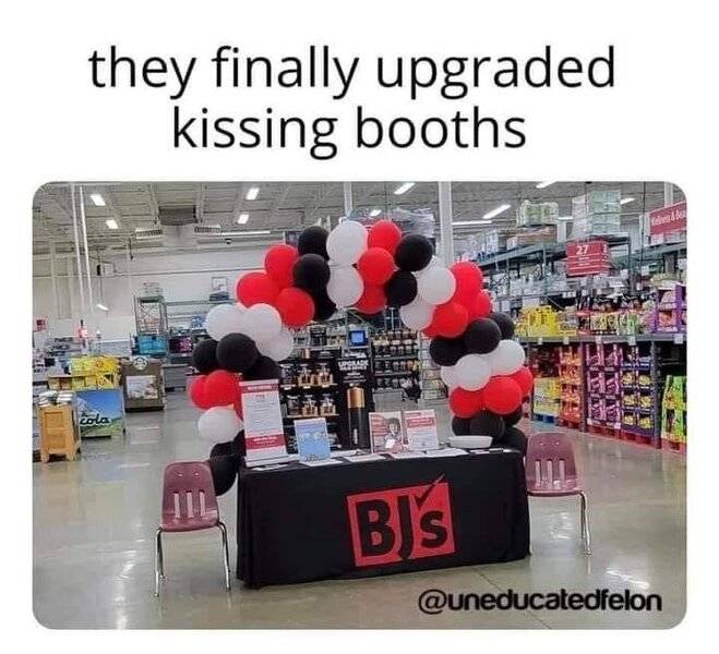 kissing booth.jpg